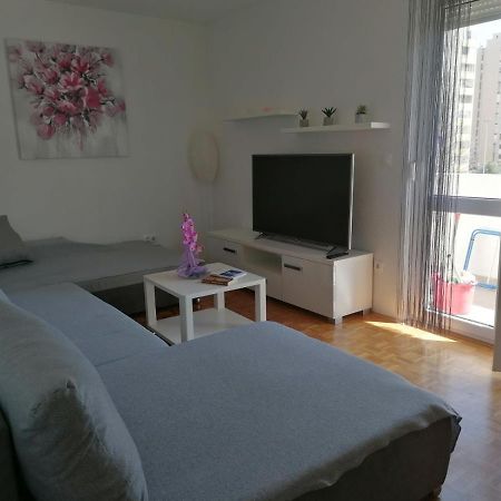 Apartman Petra พูลา ภายนอก รูปภาพ