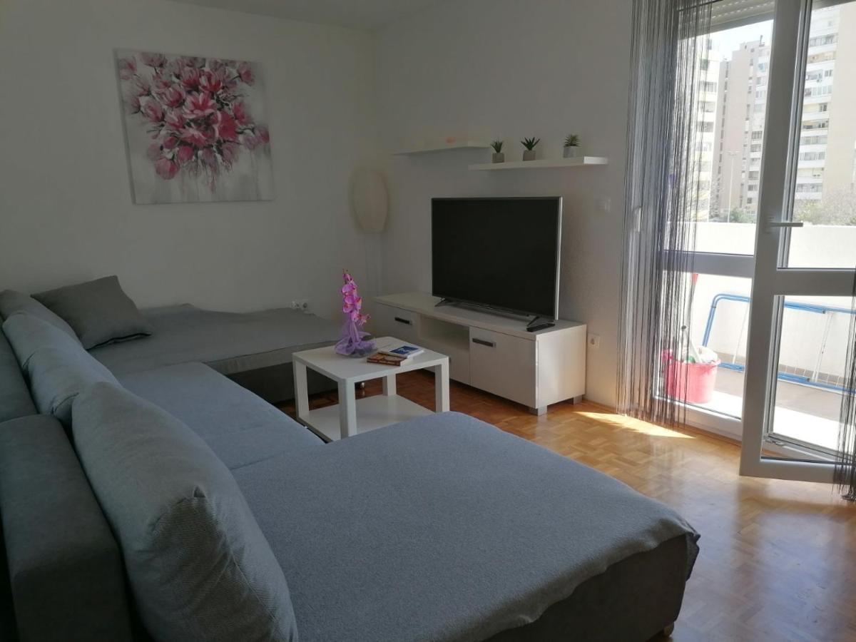 Apartman Petra พูลา ภายนอก รูปภาพ