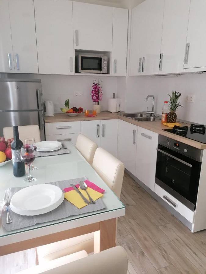 Apartman Petra พูลา ภายนอก รูปภาพ